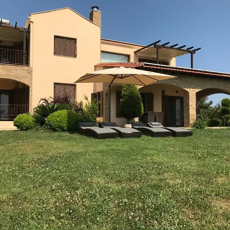 M Varkes * Nea Moudania