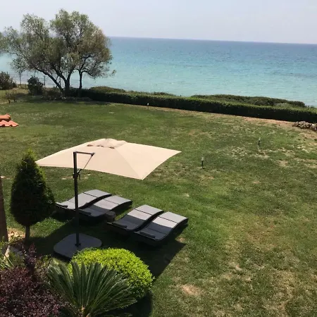 M Varkes Villa Nea Moudania