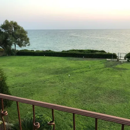 M Varkes Villa Nea Moudania